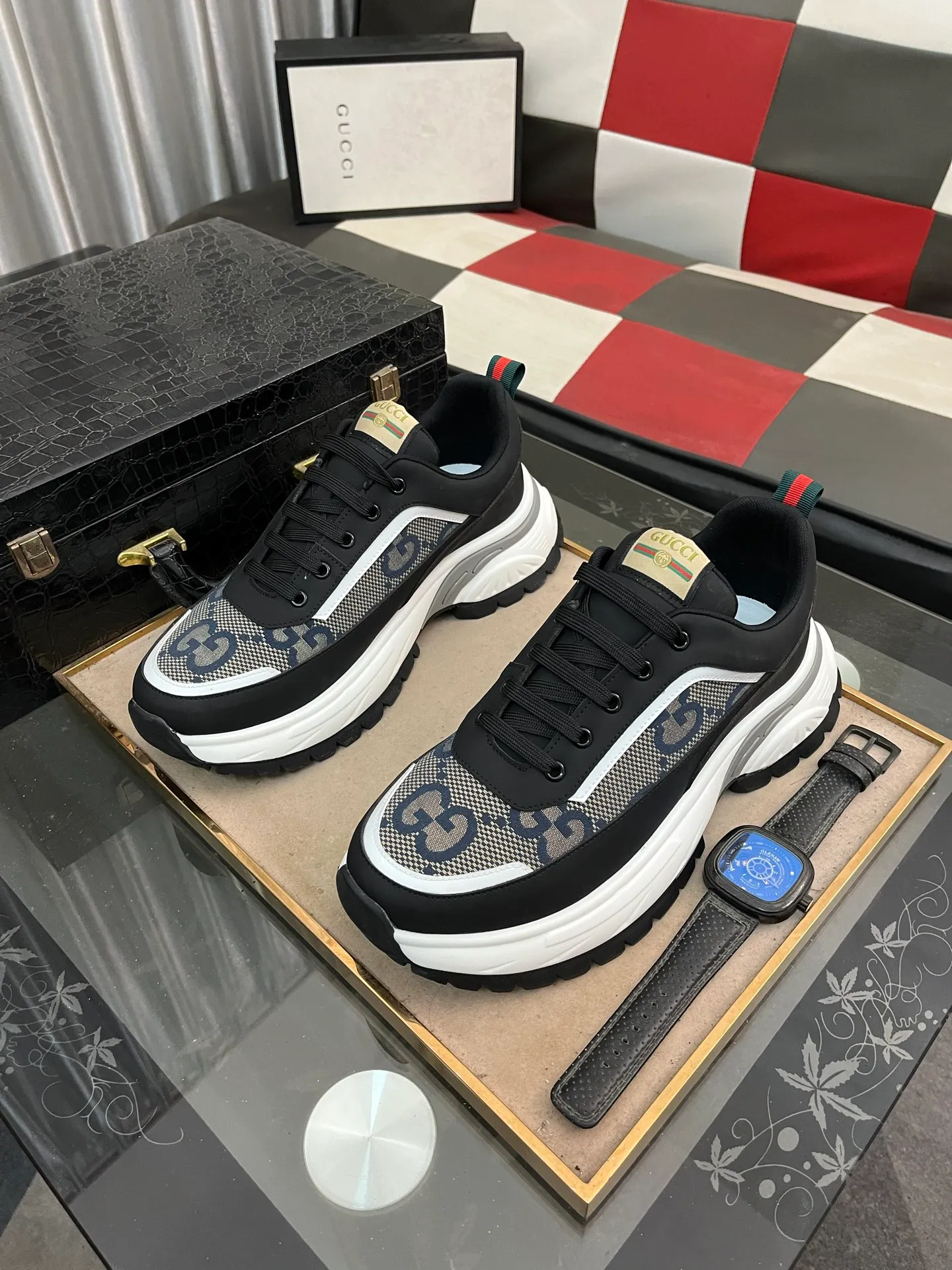 Men's Men's Shoes💰458⌚️⌚️[GUCCI] Gucci men's casual shoes are absolutely popular🔥The ultimate matching item for trendy men! The charm of super texture is irresistible, the main recommendation, the flower leather color is bright! The upper is made of high-quality cowhide with branded fabrics, pigskin lining for the feet, and wear-resistant rubber sole, which is noble and elegant! Extremely comfortable🎁🎁You can be as handsome as you want💪 38-443️⃣colors available
